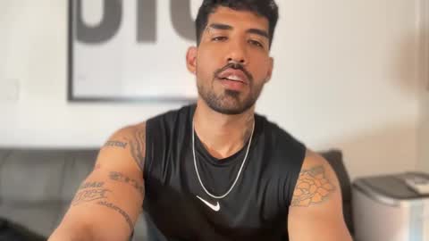 Snapshot of myke_esthetic chatting on 01-24-25, 06:24 Myke esthetic online show from 01-24-25, 06:24