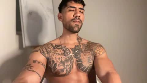 Snapshot of myke_esthetic chatting on 02-02-25, 04:48 Myke esthetic online show from 02-02-25, 04:48