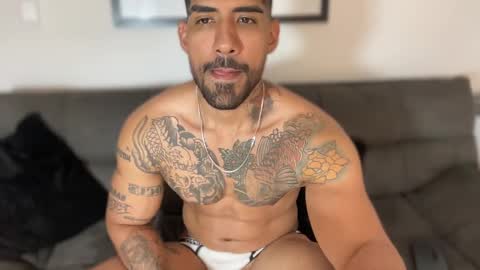 Snapshot of myke_esthetic chatting on 02-17-25, 02:31 Myke esthetic online show from 02-17-25, 02:31