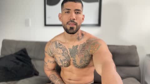 Snapshot of myke_esthetic chatting on 02-28-25, 09:44 Myke esthetic online show from 02-28-25, 09:44