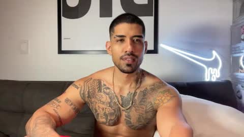 Snapshot of myke_esthetic chatting on 09-29-25, 05:12 Myke esthetic online show from 09-29-25, 05:12