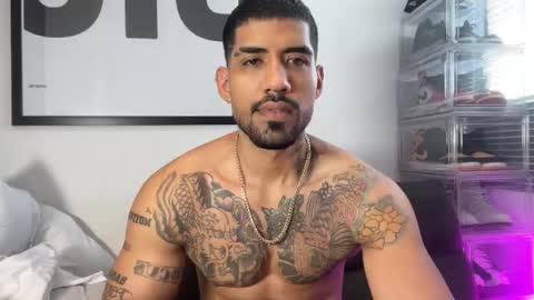 Snapshot of myke_esthetic chatting on 10-09-25, 12:03 Myke esthetic online show from 10-09-25, 12:03