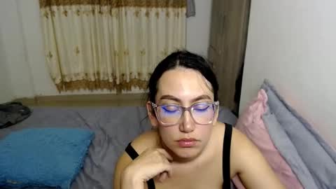 Snapshot of myke_xxx chatting on 02-10-26, 01:21 mike online show from 02-10-26, 01:21