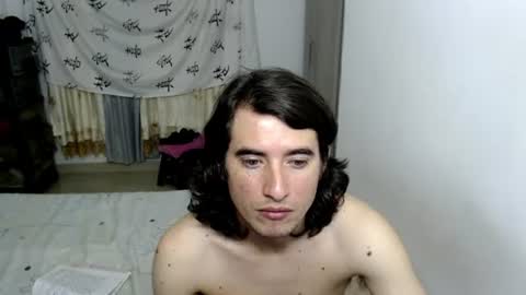 Snapshot of myke_xxx chatting on 07-14-26, 01:08 mike online show from 07-14-26, 01:08