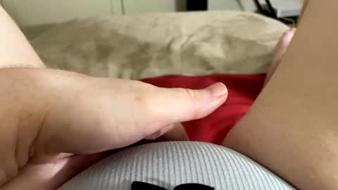 Snapshot of mykittyneedsu chatting on 09-24-25, 11:02 Kitty online show from 09-24-25, 11:02