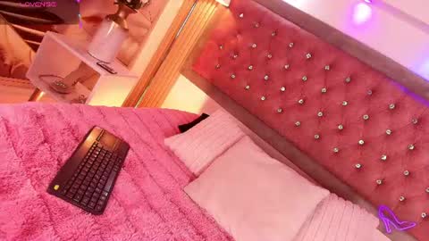 Snapshot of myladreams_ chatting on 07-17-26, 03:46 Myla online show from 07-17-26, 03:46
