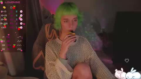 MylaFlores online show from 02-14-25, 10:04