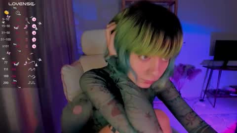 MylaFlores online show from 09-09-25, 02:11