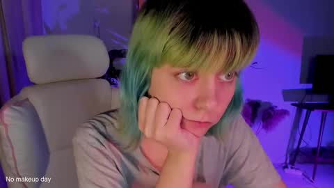 MylaFlores online show from 09-14-25, 02:00