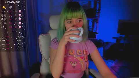 Snapshot of mylaweb chatting on 01-16-26, 03:21 MylaFlores online show from 01-16-26, 03:21