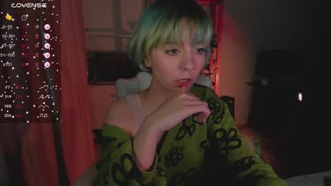 Snapshot of mylaweb chatting on 04-29-26, 01:10 MylaFlores online show from 04-29-26, 01:10