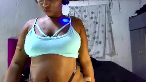 myle online show from 02-10-25, 01:35