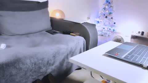 Snapshot of mylegsonheels chatting on 02-02-25, 12:09 Anda online show from 02-02-25, 12:09