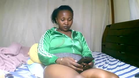 Snapshot of mylindasweet chatting on 01-26-25, 03:48 linda online show from 01-26-25, 03:48