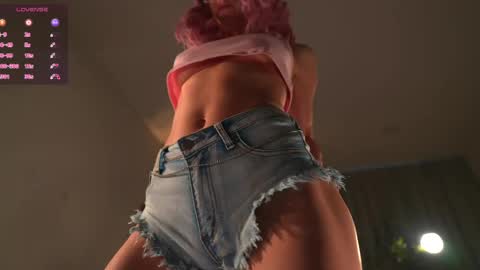 Snapshot of myliss chatting on 05-10-26, 01:05 Liss Next stream December1 online show from 05-10-26, 01:05