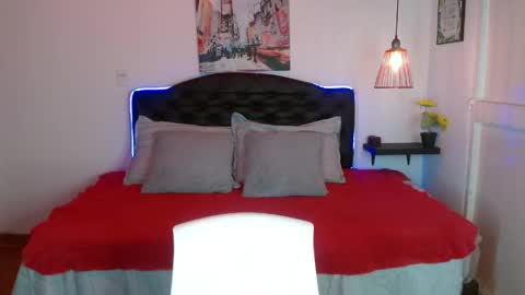 Snapshot of mylu_xx chatting on 05-05-26, 01:52 MYLU online show from 05-05-26, 01:52