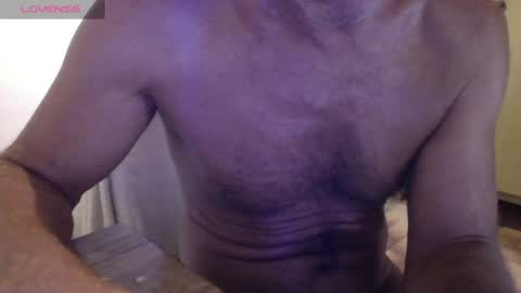 Bi sexy guy lovense hush is on private is open or password show tip if you like. online show from 07-06-26, 04:31