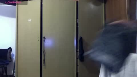 Bi sexy guy lovense hush is on private is open or password show tip if you like. online show from 07-28-26, 04:08