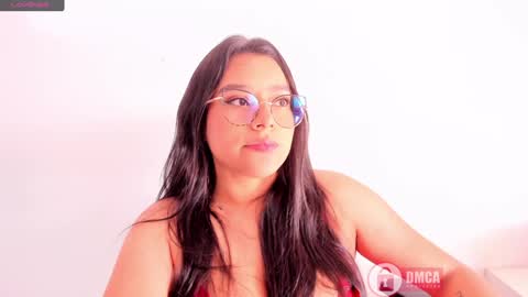 Snapshot of mypretty_isabella chatting on 12-29-24, 08:48 Bella online show from 12-29-24, 08:48