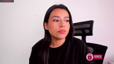 Snapshot of mypretty_isabella chatting on 01-09-25, 11:25 Bella online show from 01-09-25, 11:25