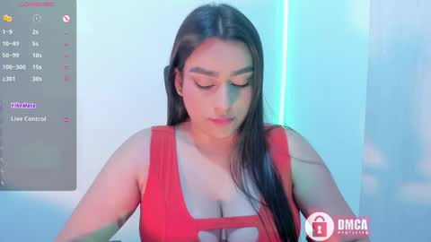 Snapshot of mypretty_isabella chatting on 12-04-25, 12:53 Bella online show from 12-04-25, 12:53