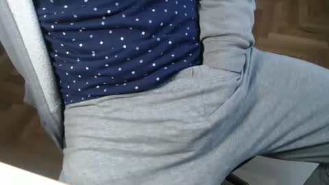 Snapshot of mysecr3tsins chatting on 11-25-25, 10:15 Ben online show from 11-25-25, 10:15