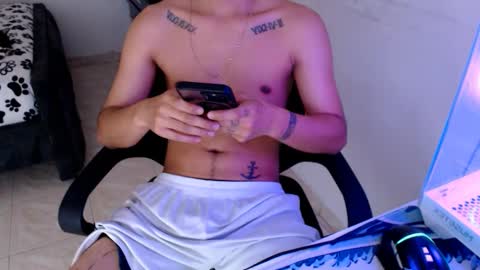 Snapshot of mysteryboy_thin16 chatting on 12-19-24, 08:44 mysteryboy_thin16 online show from 12-19-24, 08:44