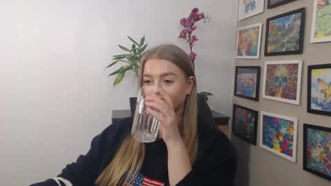 Erica online show from 02-22-25, 11:57