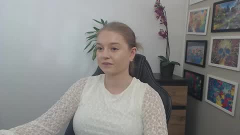 Erica online show from 09-24-25, 07:12