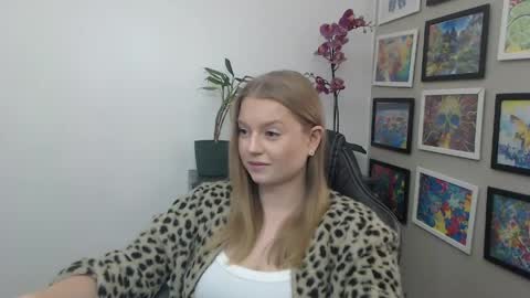 Erica online show from 04-02-26, 10:46