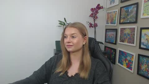 Erica online show from 04-03-26, 12:14