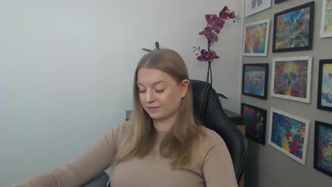 Erica online show from 04-21-26, 07:47