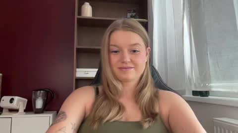 Erica online show from 06-01-26, 07:43