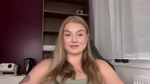 Erica online show from 07-10-26, 11:57