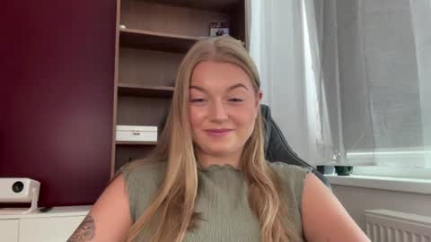 Erica online show from 07-12-26, 10:06