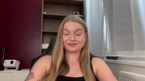 Erica online show from 07-16-26, 12:33