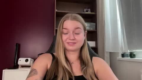 Erica online show from 07-20-26, 10:39