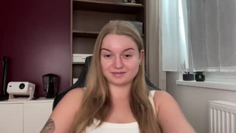 Erica online show from 07-22-26, 11:24