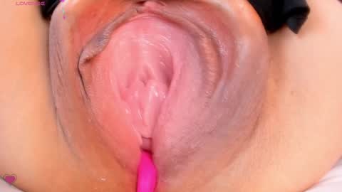 Snapshot of mystic_rock chatting on 01-16-25, 06:35 mystic_rock online show from 01-16-25, 06:35