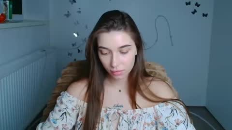 Amelia online show from 05-20-26, 11:38