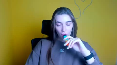 Amelia online show from 07-12-26, 05:53