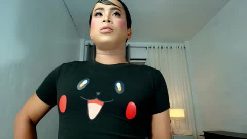 Snapshot of mysticflame332683 chatting on 05-30-26, 06:10 kim online show from 05-30-26, 06:10
