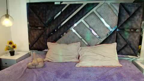 Snapshot of mysticmature chatting on 11-26-25, 07:04 Mystic online show from 11-26-25, 07:04