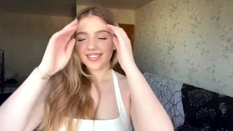 Anna online show from 04-16-26, 06:25