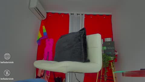 Snapshot of mysweetdanny chatting on 02-01-25, 07:26 IG belladanielab online show from 02-01-25, 07:26