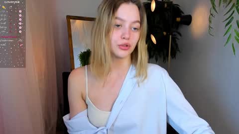 Snapshot of n0_nude chatting on 01-24-25, 02:08 Eva online show from 01-24-25, 02:08