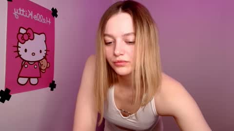 Snapshot of n0_nude chatting on 02-12-25, 01:37 Eva online show from 02-12-25, 01:37