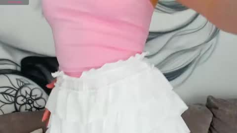 Snapshot of n0_nude chatting on 05-20-26, 04:51 Eva online show from 05-20-26, 04:51