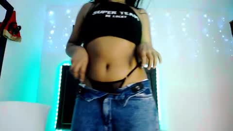 naahia__clark online show from 12-20-24, 04:20