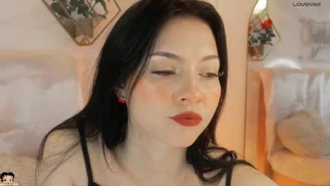 Snapshot of naamah_b chatting on 09-12-25, 02:39 naamah_b online show from 09-12-25, 02:39